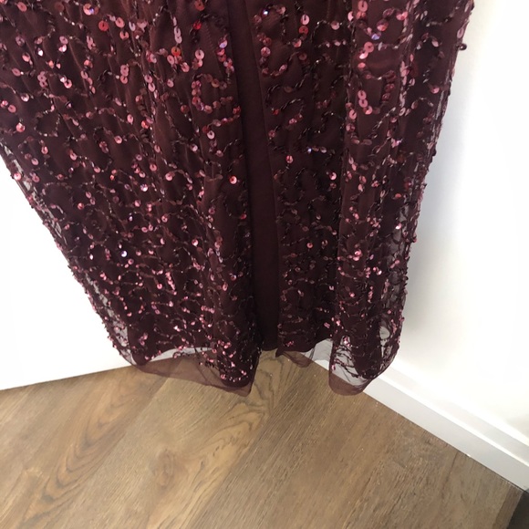 Time to sparkle this holiday season beautiful Adriana papell new dress - Picture 3 of 10